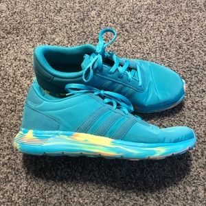 Adidas Women's Cloudfoam Teal Size 6
